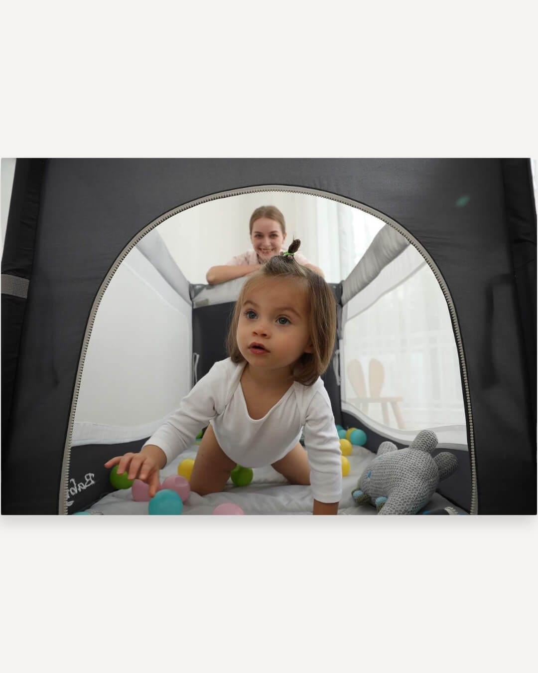 Crib with Changing Table